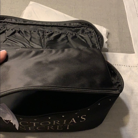 Victoria’s Secret Lingerie Cosmetic Travel Case - Picture 6 of 8